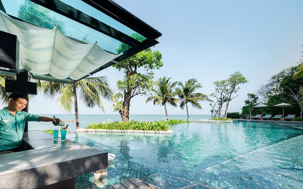 Cape Dara Resort Pattaya — Swimming pool in Pattaya, Chonburi