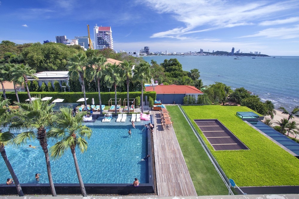 Cape Dara Resort Pattaya — Swimming pool in Pattaya, Chonburi
