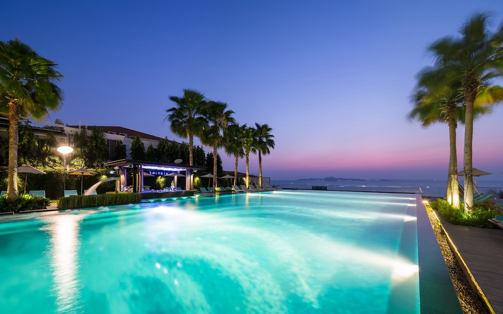 Cape Dara Resort Pattaya — Swimming pool in Pattaya, Chonburi