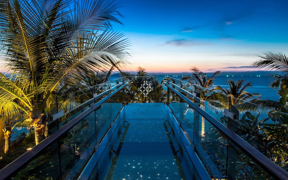 Cape Dara Resort Pattaya — Hotel building in Pattaya, Chonburi