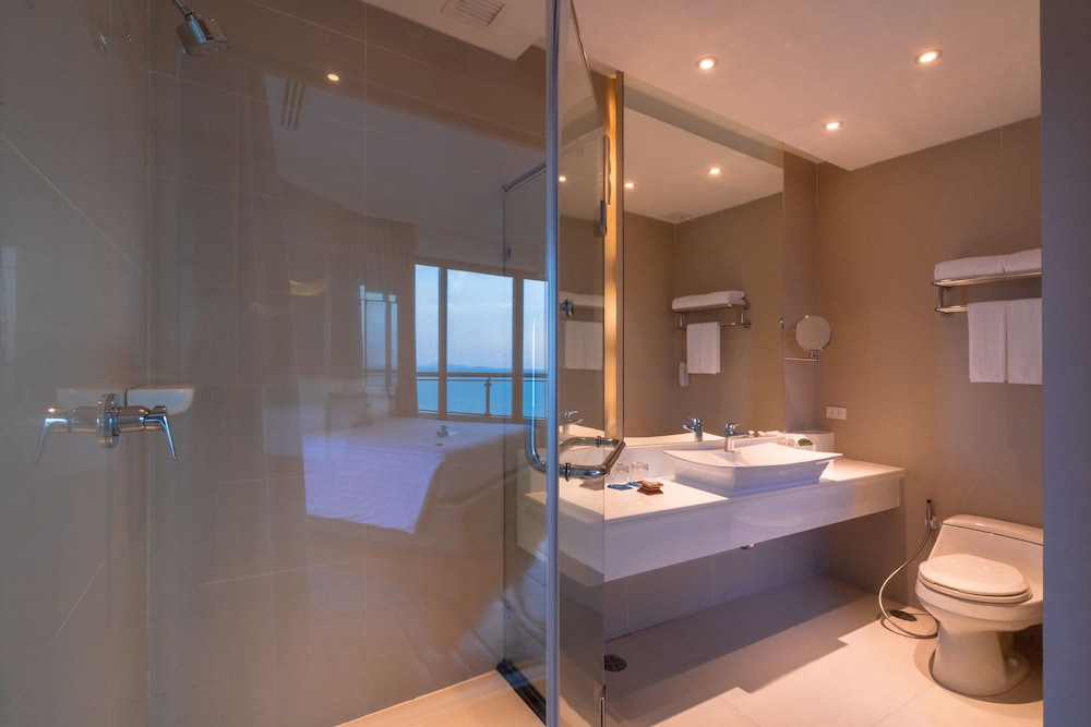 Cape Dara Resort Pattaya — Hotel rooms in Pattaya, Chonburi