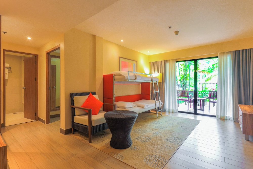 Holiday Inn Resort Phuket Surin Beach by IHG — Hotel rooms in Bang Tao Beach, Phuket Province