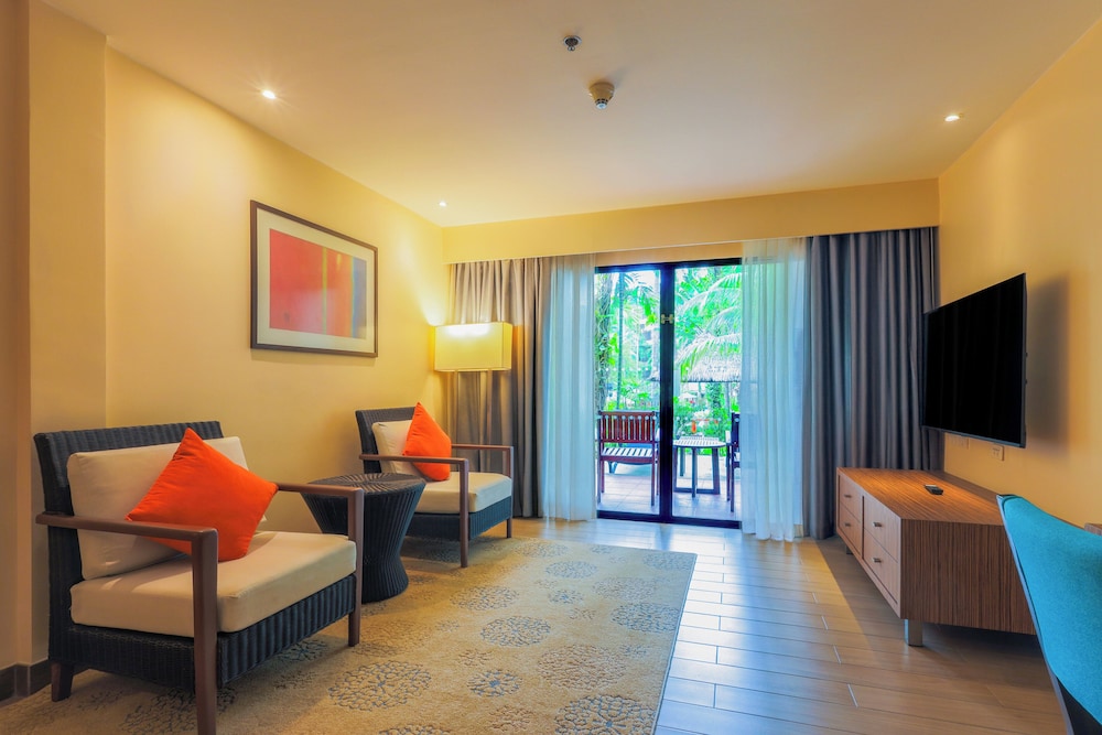 Holiday Inn Resort Phuket Surin Beach by IHG — Hotel rooms in Bang Tao Beach, Phuket Province