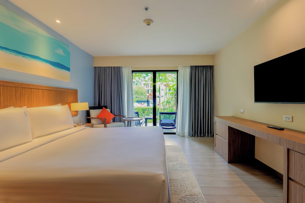 Holiday Inn Resort Phuket Surin Beach by IHG — Hotel rooms in Bang Tao Beach, Phuket Province