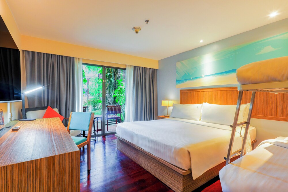 Holiday Inn Resort Phuket Surin Beach by IHG — Hotel rooms in Bang Tao Beach, Phuket Province