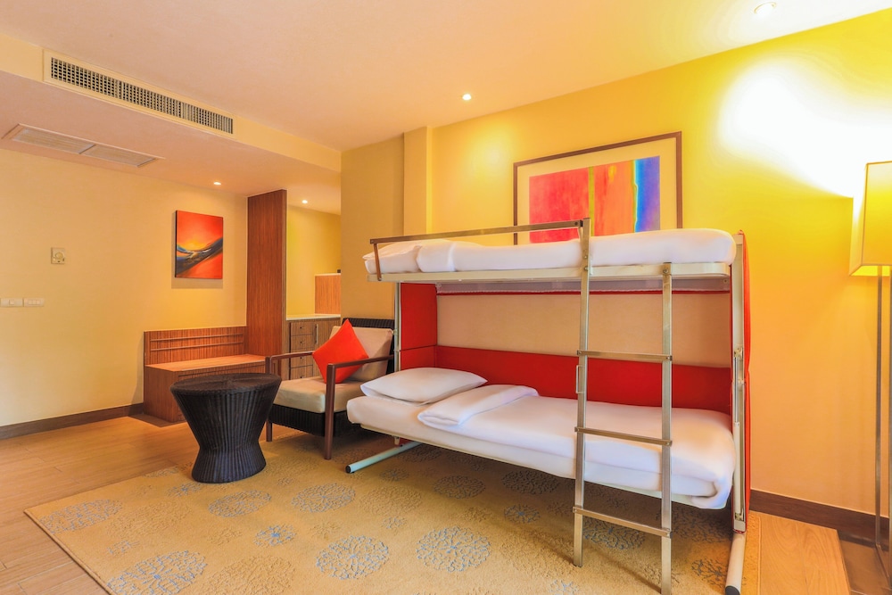 Holiday Inn Resort Phuket Surin Beach by IHG — Hotel rooms in Bang Tao Beach, Phuket Province