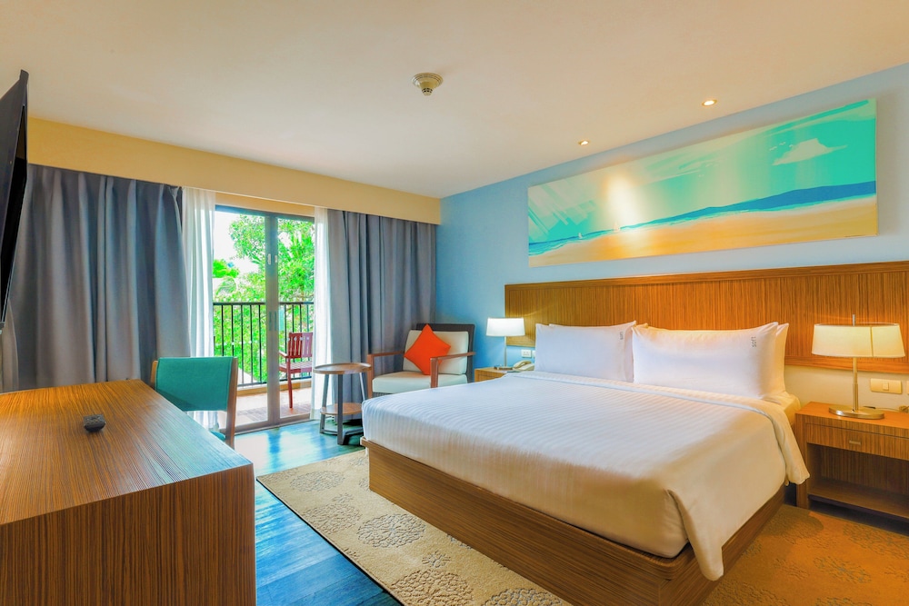 Holiday Inn Resort Phuket Surin Beach by IHG — Hotel rooms in Bang Tao Beach, Phuket Province