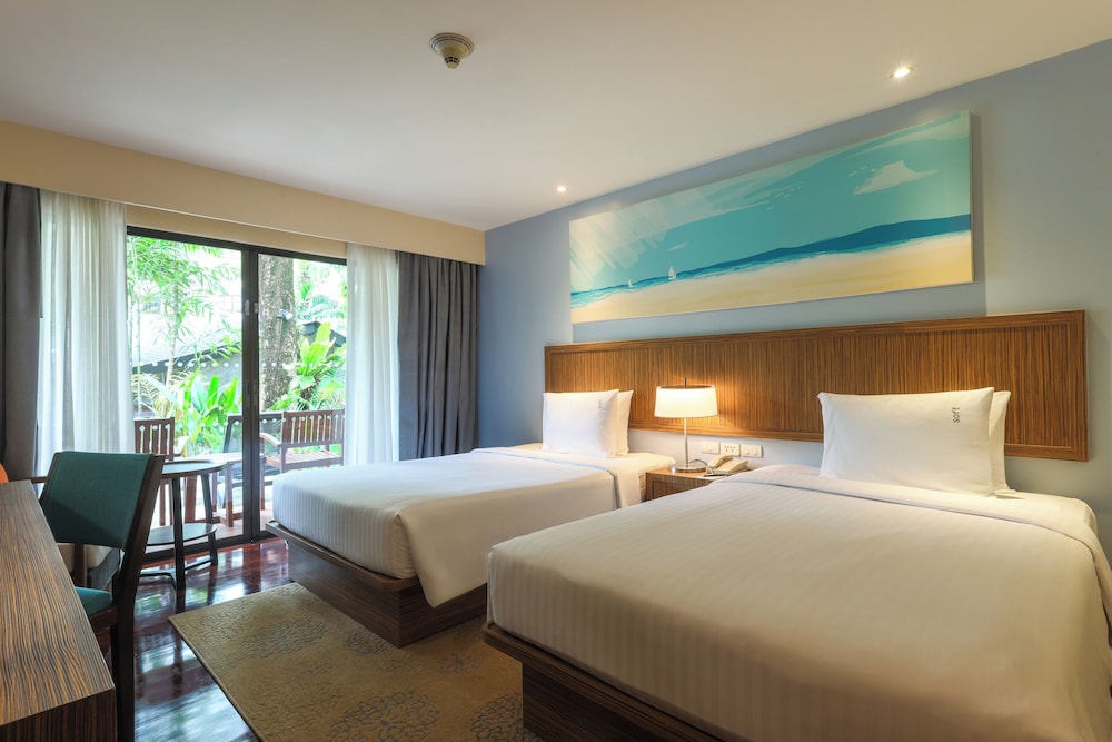 Holiday Inn Resort Phuket Surin Beach by IHG — Hotel rooms in Bang Tao Beach, Phuket Province