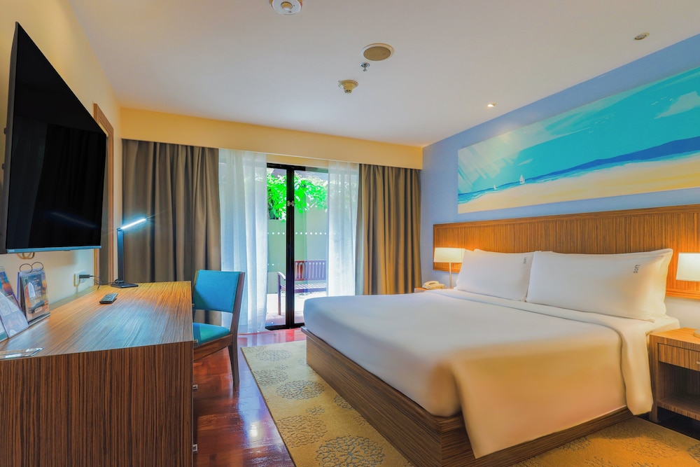 Holiday Inn Resort Phuket Surin Beach by IHG — Hotel rooms in Bang Tao Beach, Phuket Province