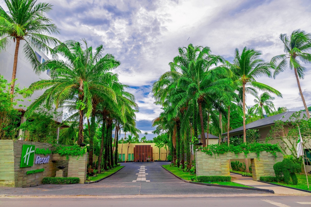 Holiday Inn Resort Phuket Surin Beach by IHG — Hotel building in Bang Tao Beach, Phuket Province