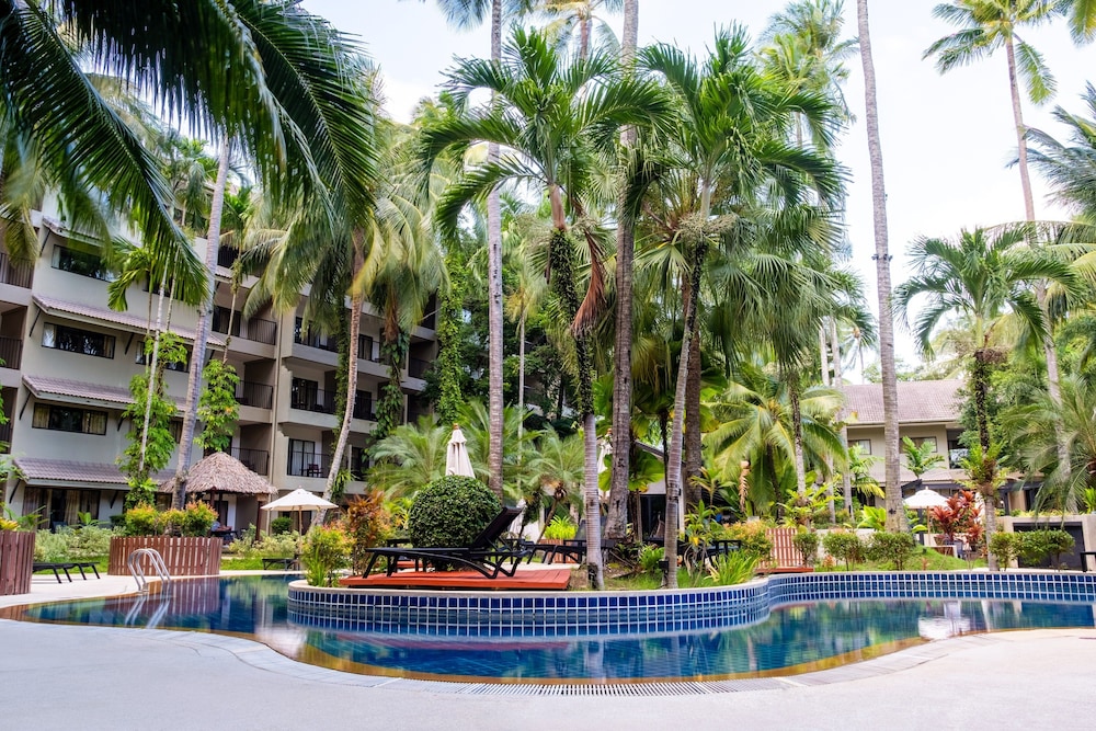 Holiday Inn Resort Phuket Surin Beach by IHG — Hotel building in Bang Tao Beach, Phuket Province