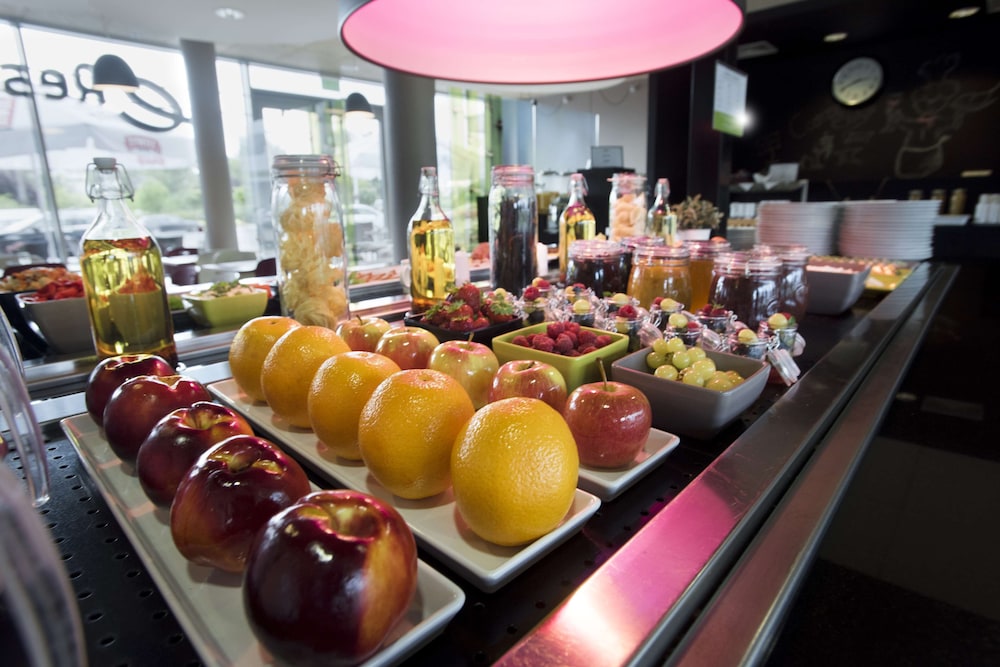 Campanile Wroclaw Centrum — Restaurant & bars in Wroclaw, Lower Silesia