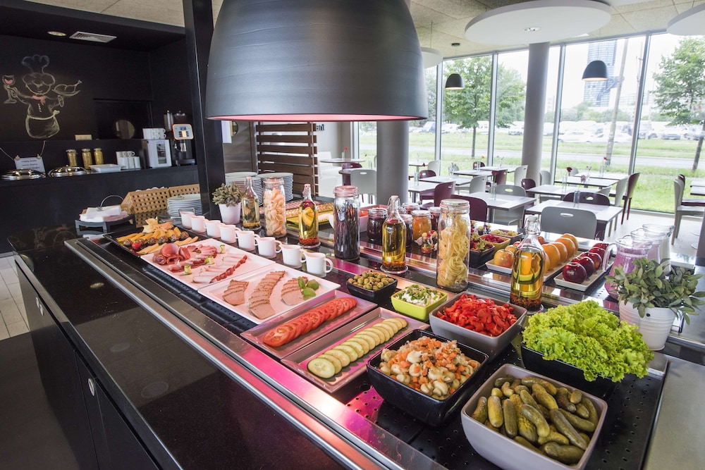 Campanile Wroclaw Centrum — Restaurant & bars in Wroclaw, Lower Silesia