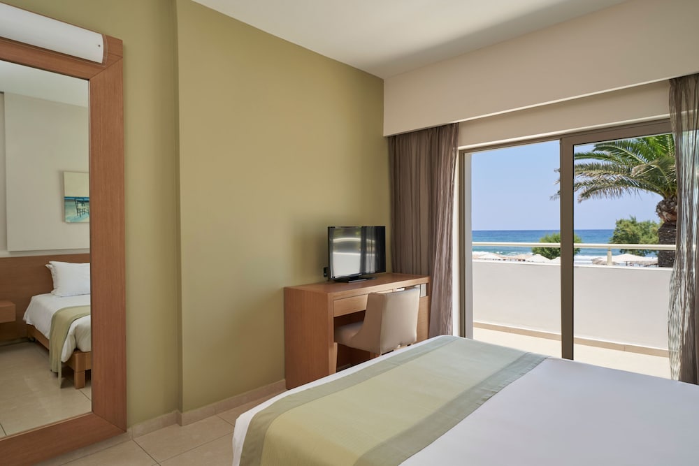 Atlantica Amalthia Beach Hotel – Adults only — Hotel rooms in Chania