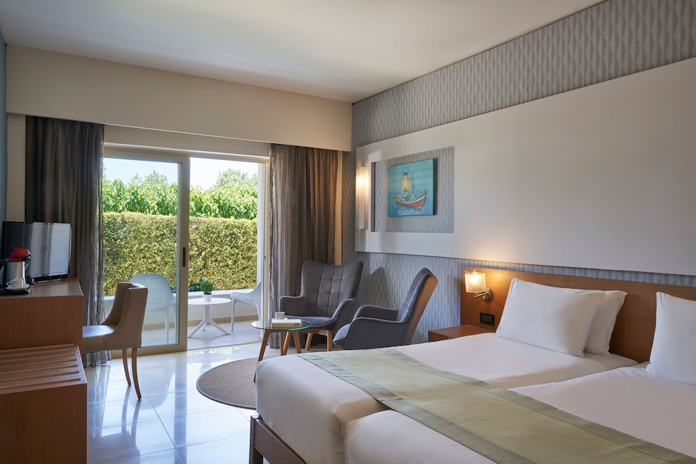 Atlantica Amalthia Beach Hotel – Adults only — Hotel rooms in Chania