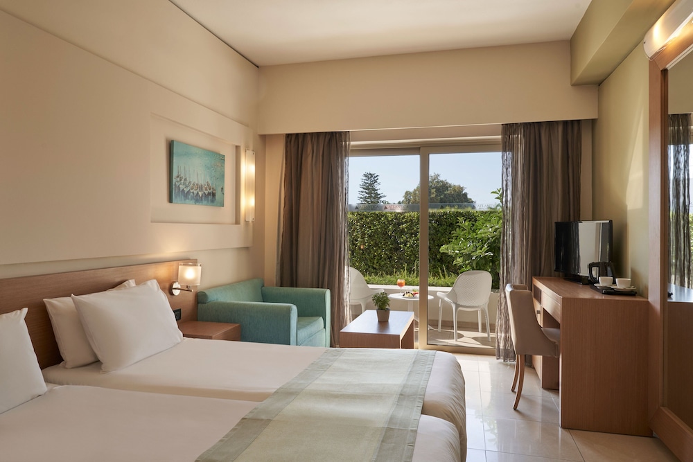 Atlantica Amalthia Beach Hotel – Adults only — Hotel rooms in Chania