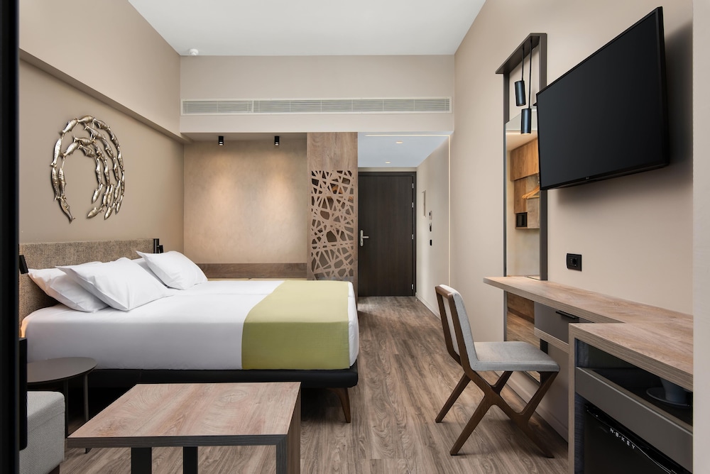 Atlantica Amalthia Beach Hotel – Adults only — Hotel rooms in Chania