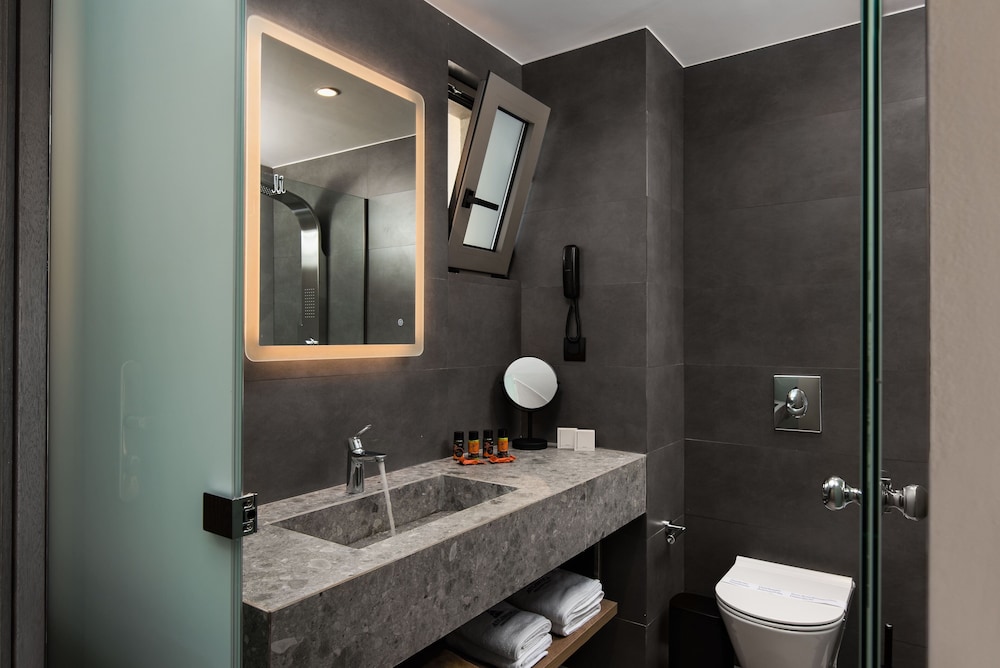 Atlantica Amalthia Beach Hotel – Adults only — Hotel rooms in Chania