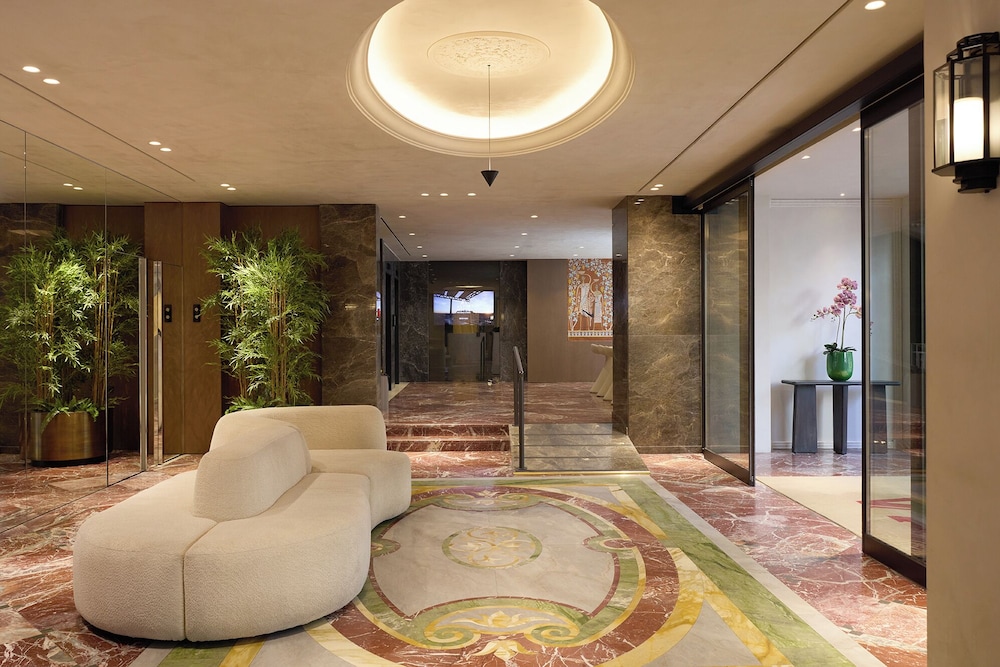Astor Hotel Athens — Hotel building in Athens, Attica