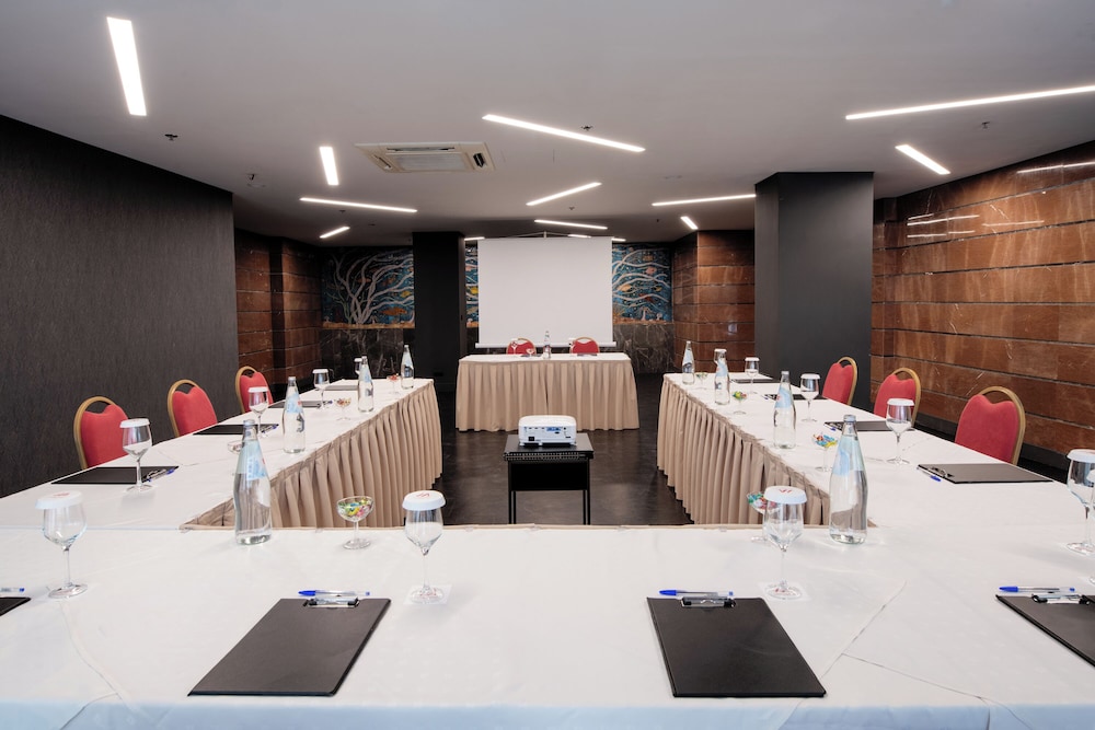 Astor Hotel Athens — Hotel building in Athens, Attica