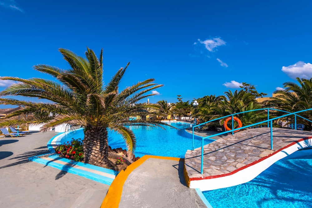 Caldera View Resort - Adults Only — Swimming pool in Akrotiri, South Aegean