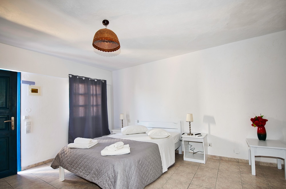 Caldera View Resort - Adults Only — Hotel rooms in Akrotiri, South Aegean