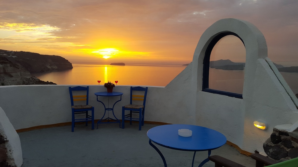 Caldera View Resort - Adults Only — Beach in Akrotiri, South Aegean