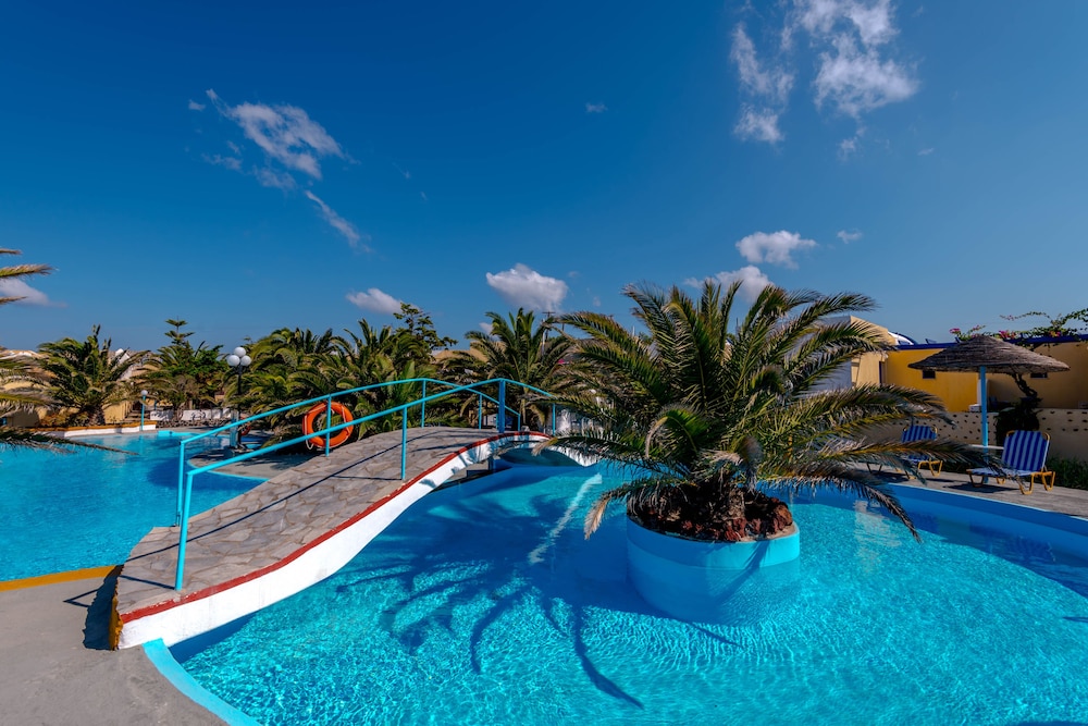 Caldera View Resort - Adults Only — Swimming pool in Akrotiri, South Aegean