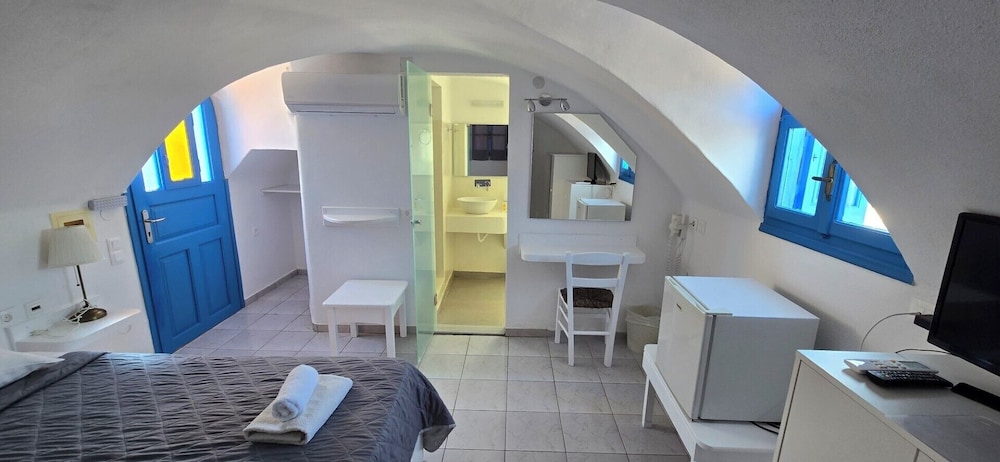Caldera View Resort - Adults Only — Hotel rooms in Akrotiri, South Aegean