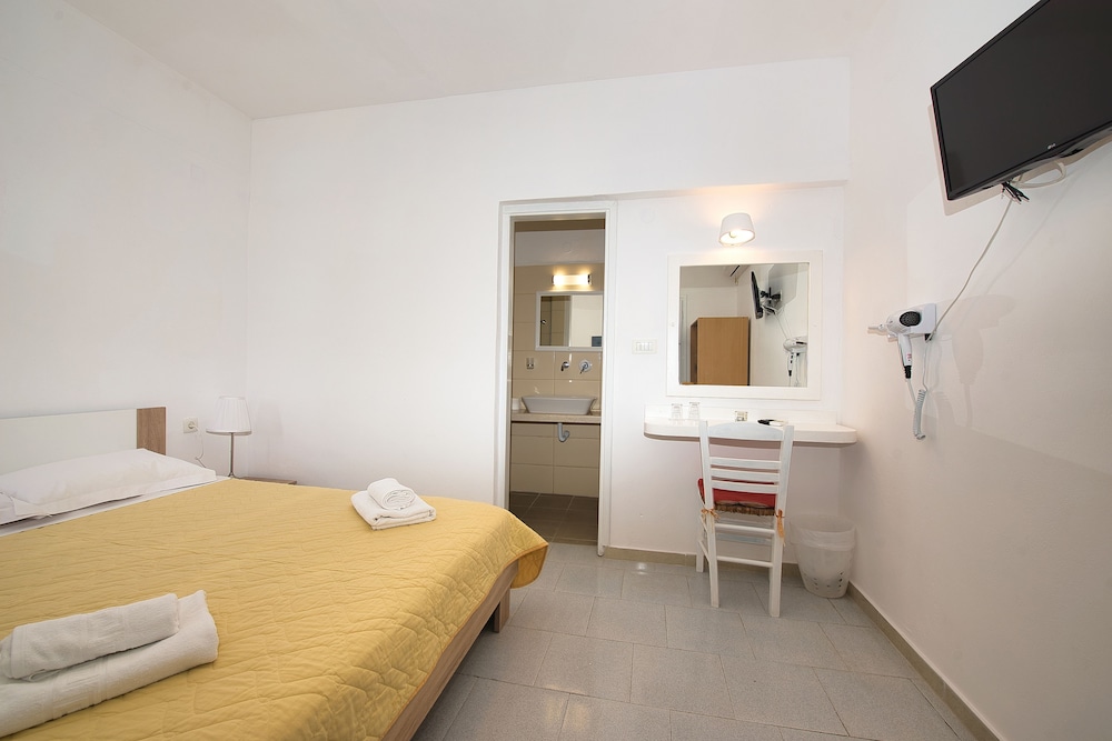 Caldera View Resort - Adults Only — Hotel rooms in Akrotiri, South Aegean