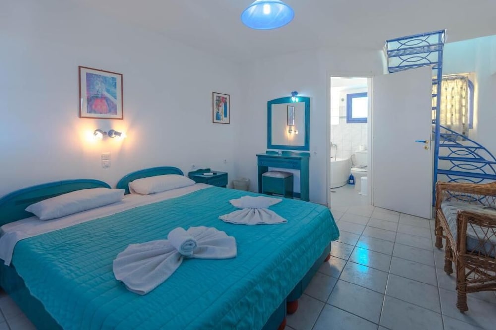 Caldera View Resort - Adults Only — Hotel rooms in Akrotiri, South Aegean
