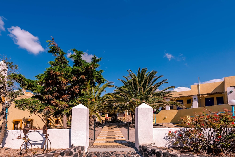 Caldera View Resort - Adults Only — Hotel building in Akrotiri, South Aegean
