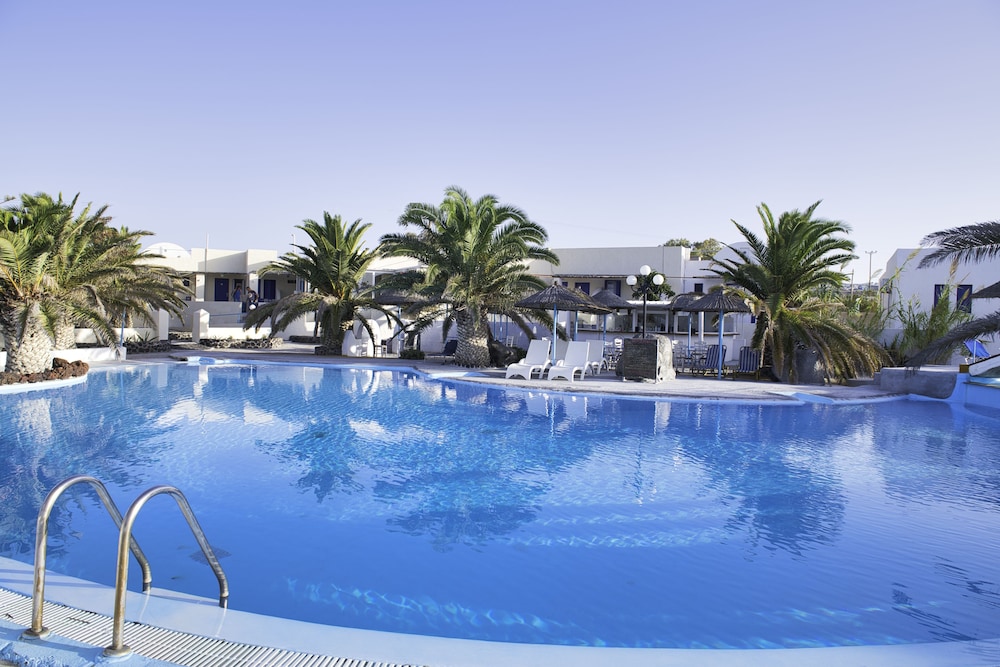 Caldera View Resort - Adults Only — Swimming pool in Akrotiri, South Aegean