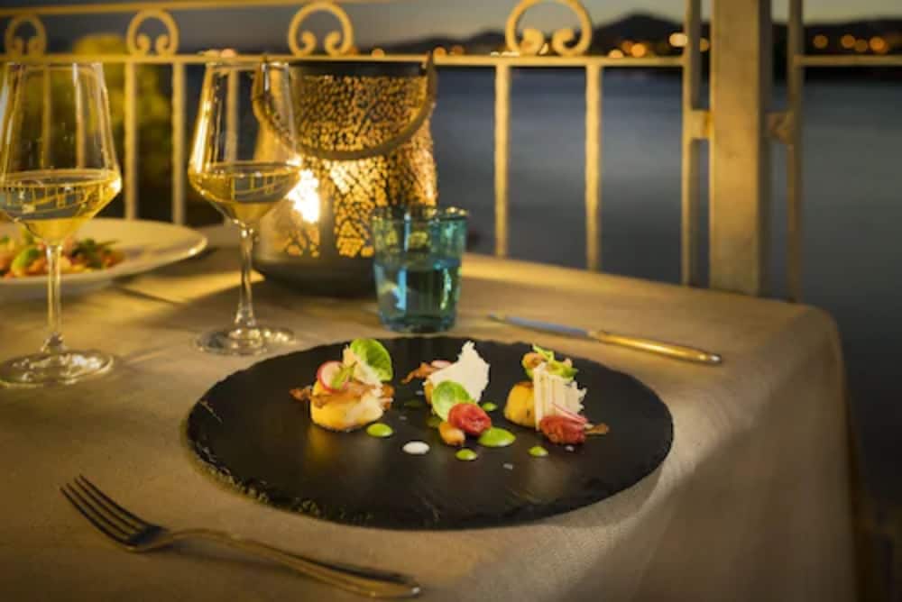 Gabbiano Azzurro Hotel & Suites — Restaurant & bars in Golfo Aranci, Sardinia