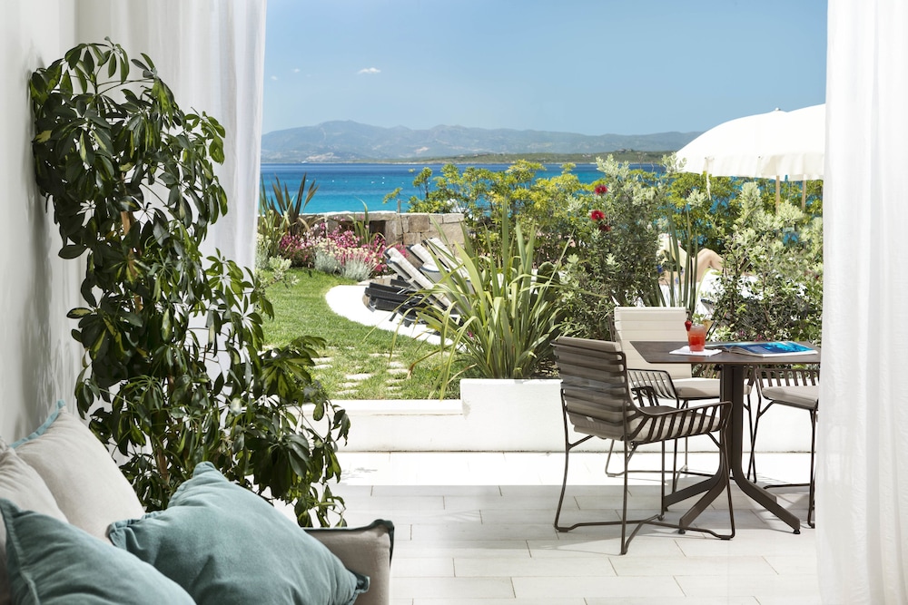 Gabbiano Azzurro Hotel & Suites — Beach in Golfo Aranci, Sardinia