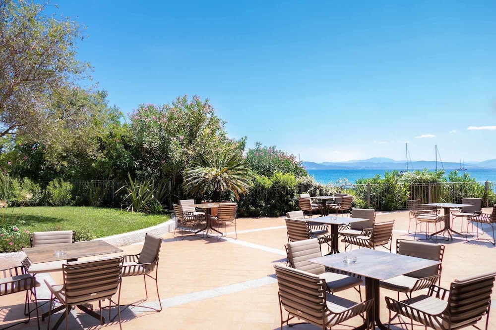 Gabbiano Azzurro Hotel & Suites — Restaurant & bars in Golfo Aranci, Sardinia