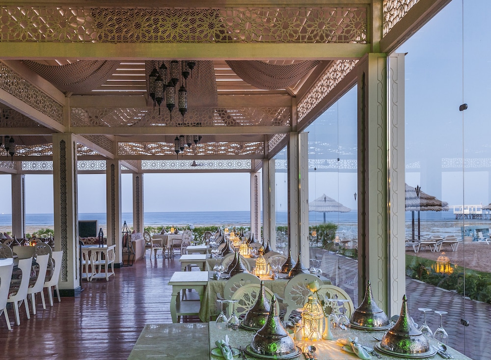 Rixos Sharm El Sheikh Adults Only 18 + — Hotel building in Sharm El Sheikh, Red Sea
