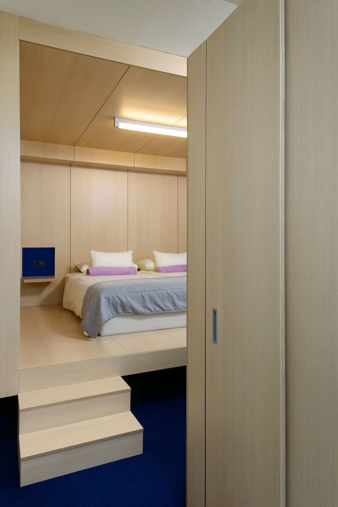 Hotel Split — Hotel rooms in Podstrana, Split-Dalmatia