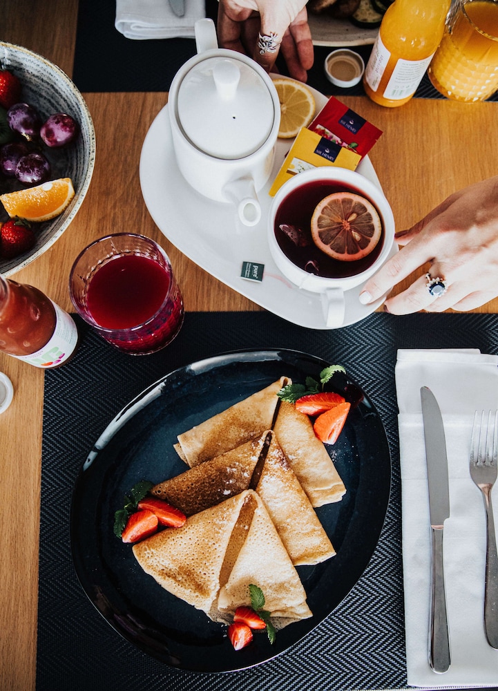 Hotel Split — Restaurant & bars in Podstrana, Split-Dalmatia