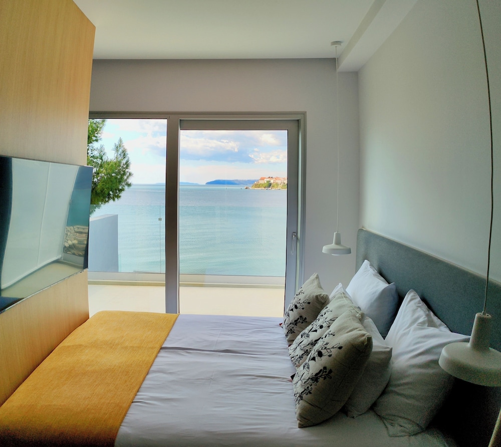 Hotel Split — Hotel rooms in Podstrana, Split-Dalmatia