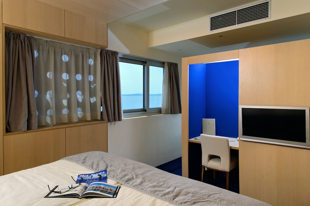 Hotel Split — Hotel rooms in Podstrana, Split-Dalmatia