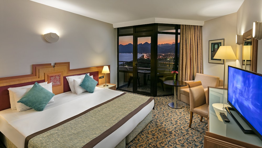 Özkaymak Falez Hotel — Hotel rooms in Antalya