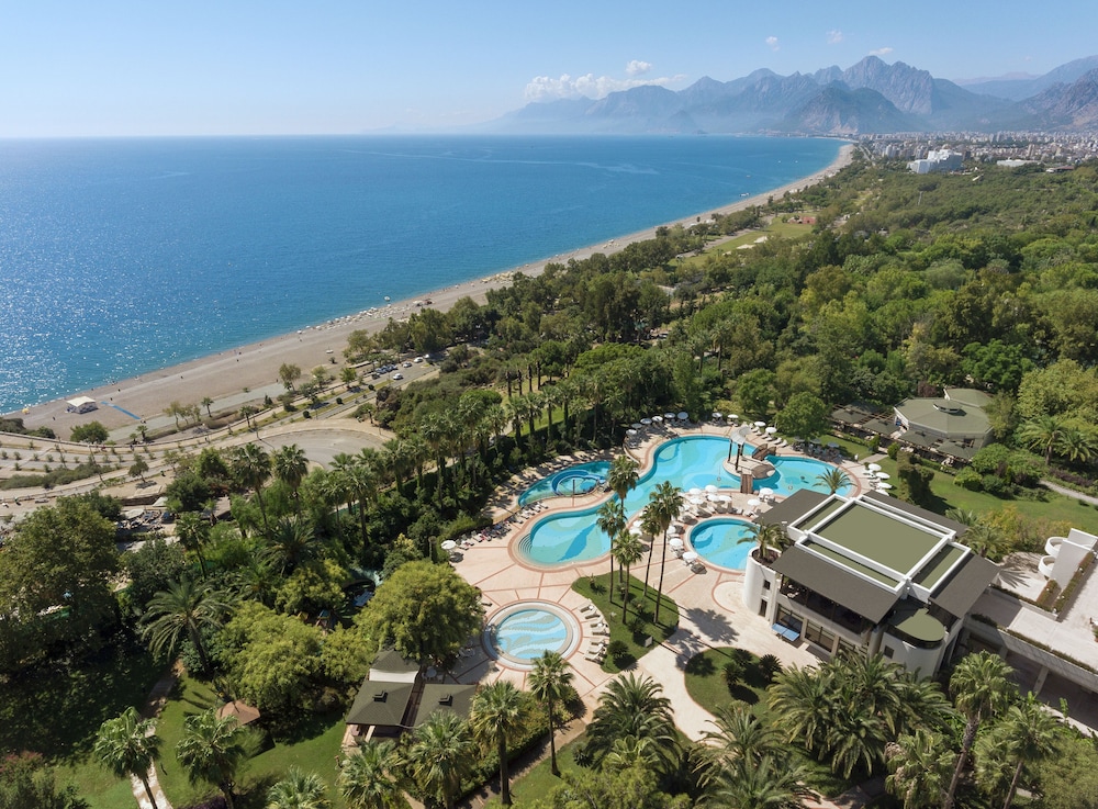 Özkaymak Falez Hotel — Swimming pool in Antalya