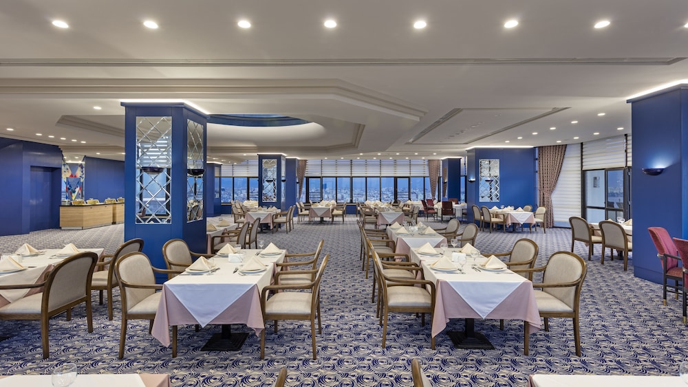 Özkaymak Falez Hotel — Restaurant & bars in Antalya