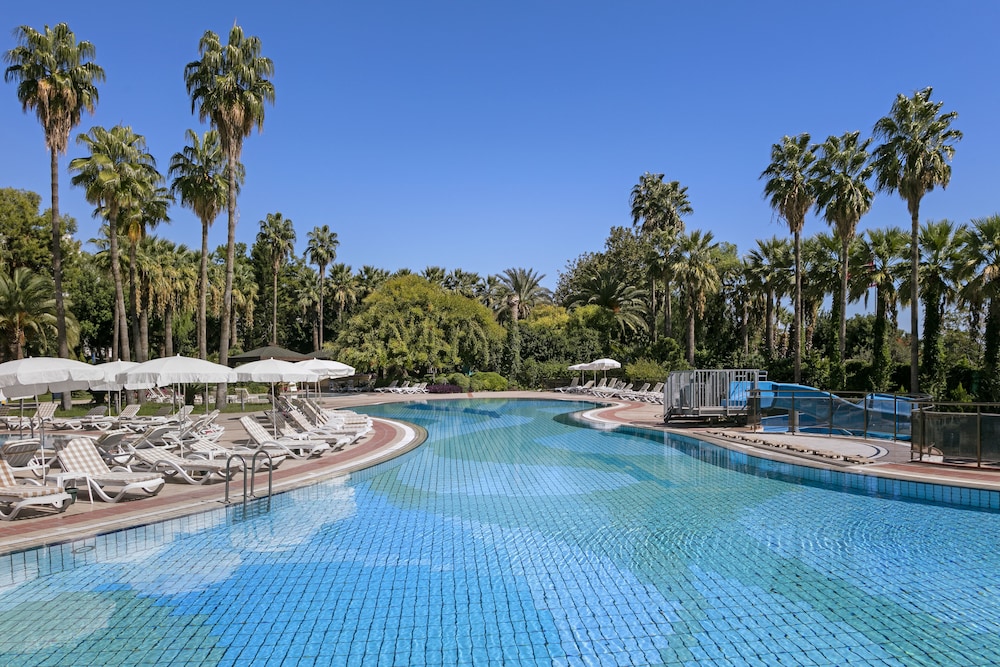 Özkaymak Falez Hotel — Swimming pool in Antalya