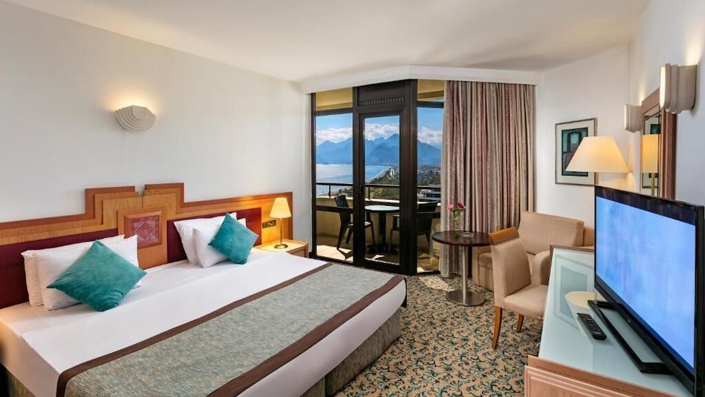 Özkaymak Falez Hotel — Hotel rooms in Antalya