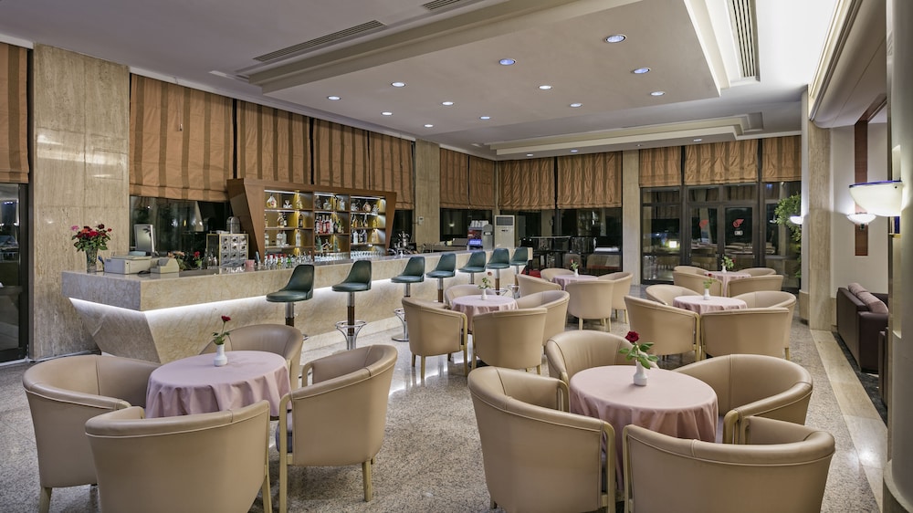 Özkaymak Falez Hotel — Restaurant & bars in Antalya