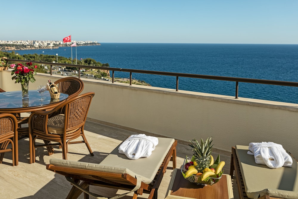 Özkaymak Falez Hotel — Hotel rooms in Antalya
