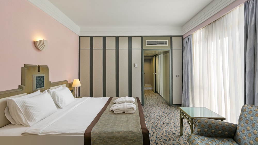 Özkaymak Falez Hotel — Hotel rooms in Antalya