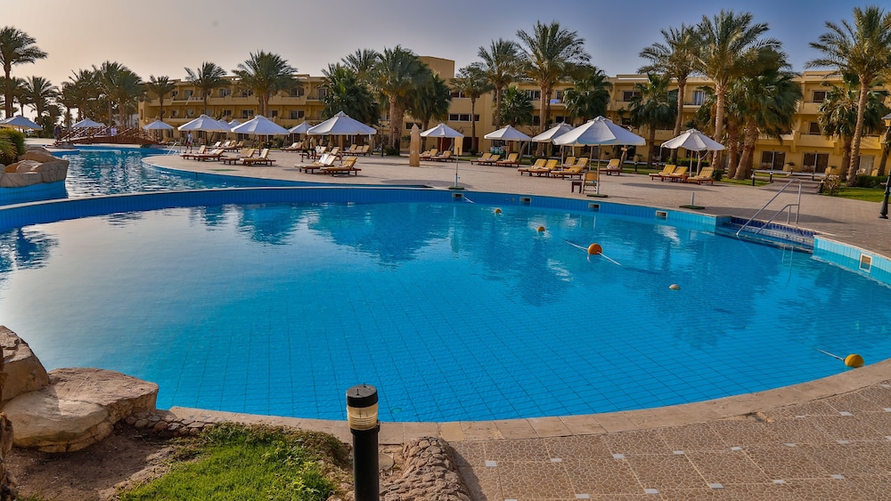 Amwaj Oyoun Resort & Casino — Swimming pool in Sharm El Sheikh, Red Sea